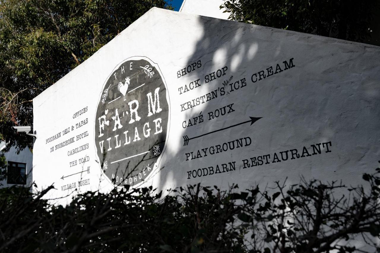 Noordhoek Village Hotel Bagian luar foto