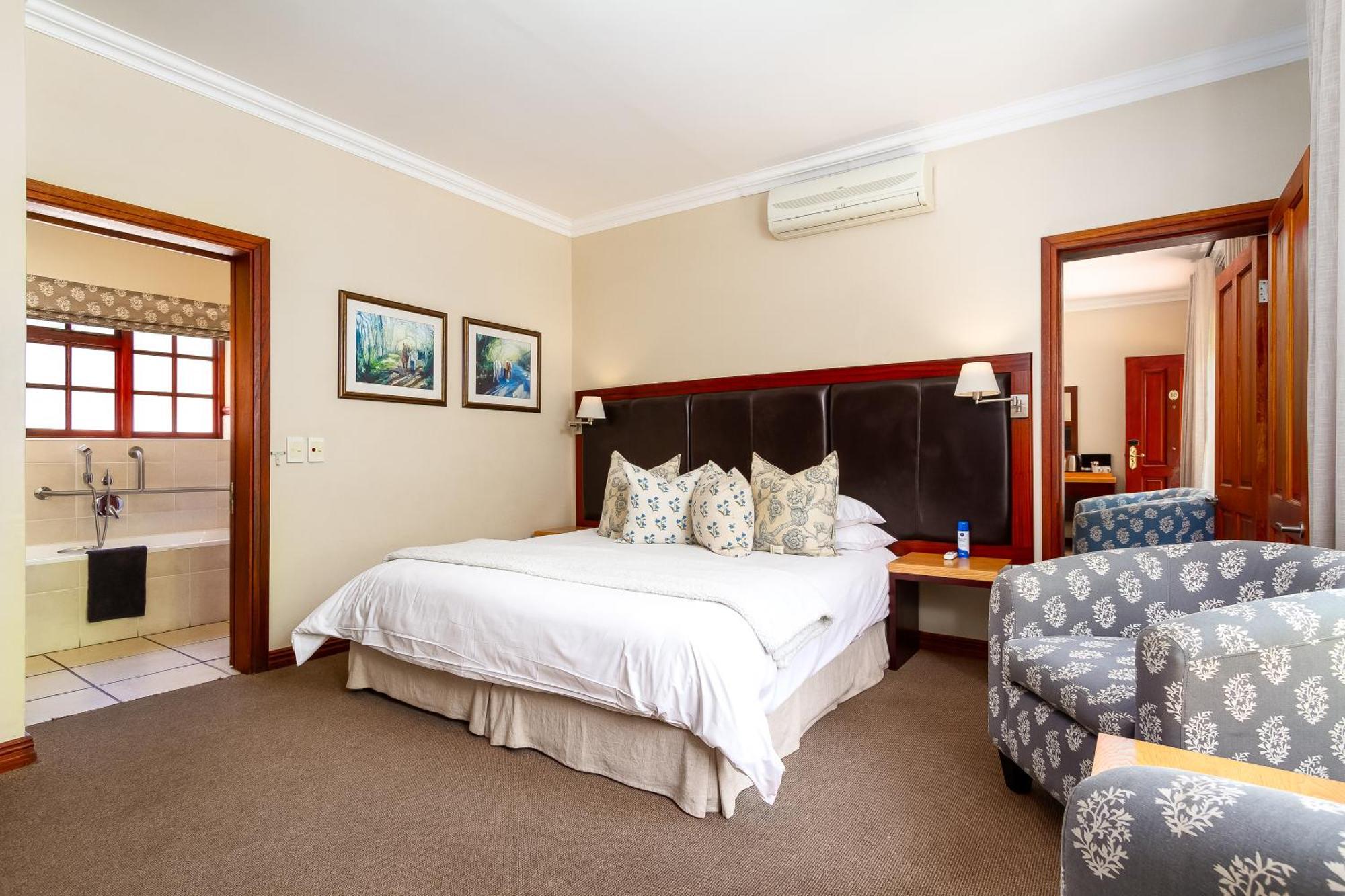 Noordhoek Village Hotel Bagian luar foto