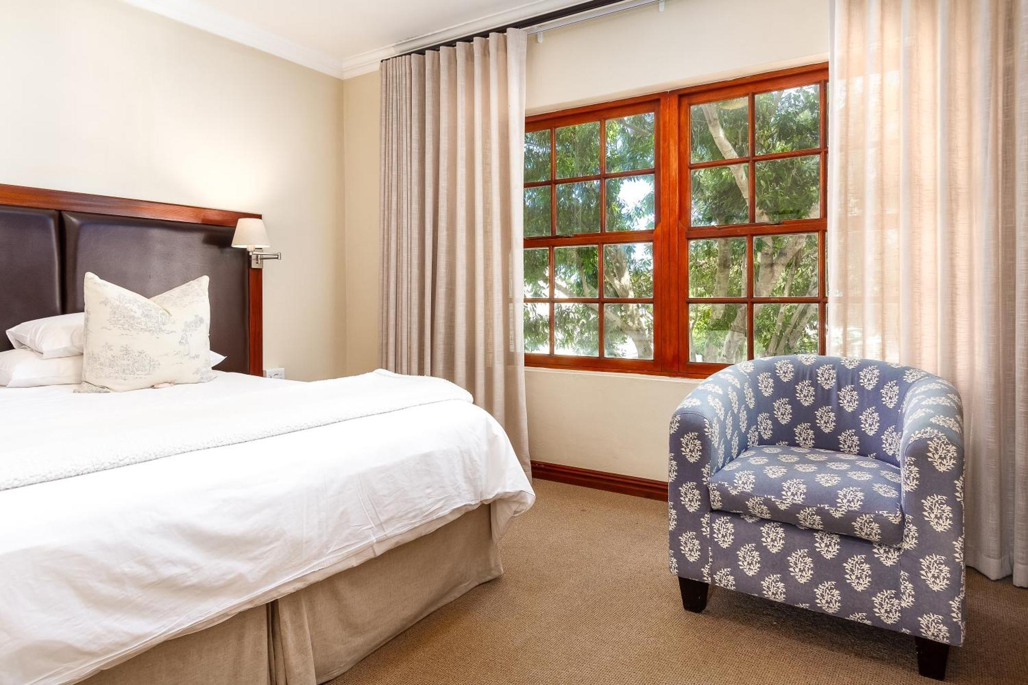 Noordhoek Village Hotel Bagian luar foto