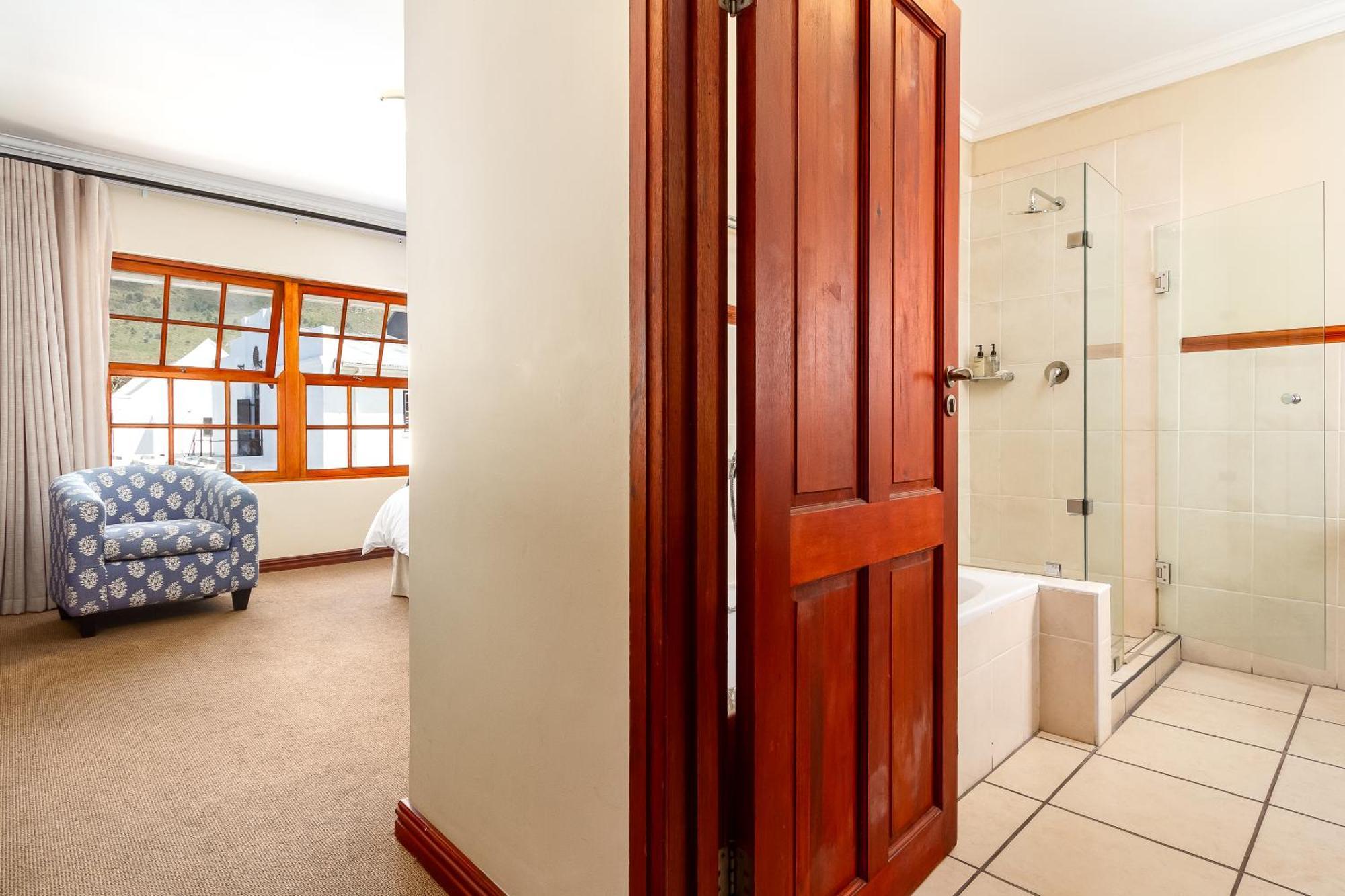 Noordhoek Village Hotel Bagian luar foto