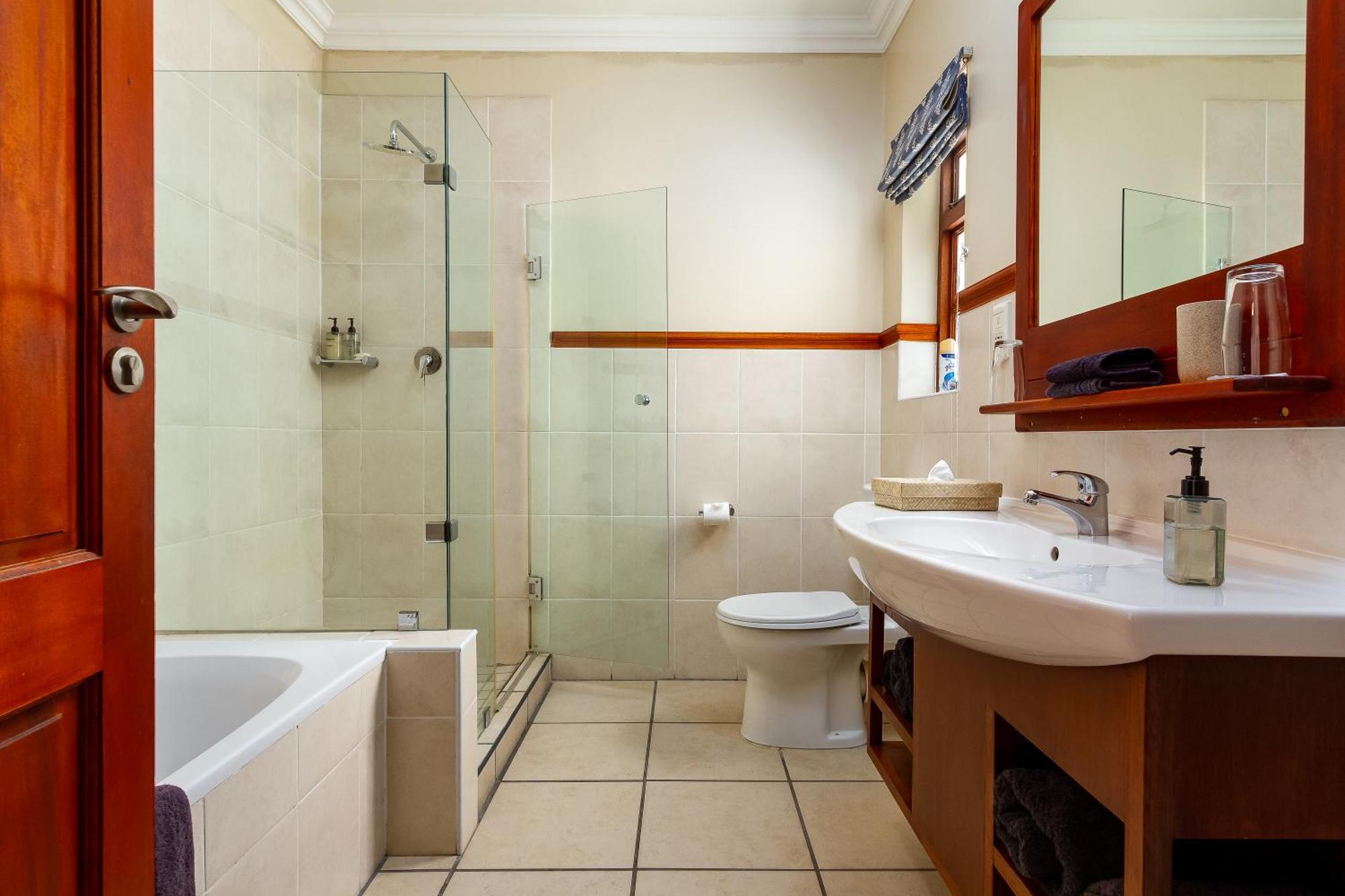 Noordhoek Village Hotel Bagian luar foto