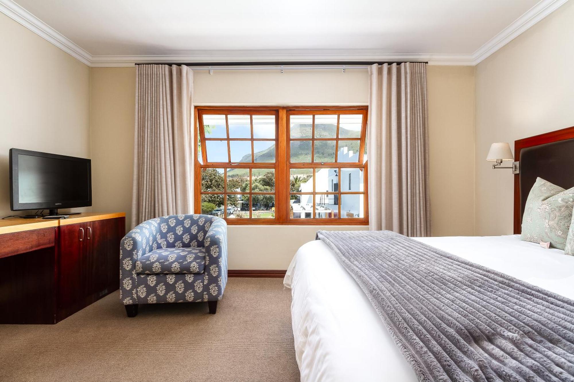 Noordhoek Village Hotel Bagian luar foto